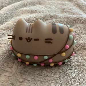 Pusheen Holiday Lights Vinyl Figurine